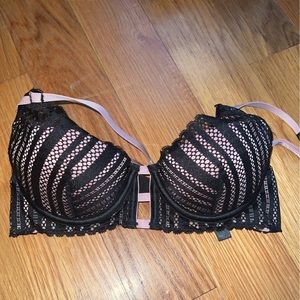 NWT 32C Victorias Secret Lined Plunge Bra